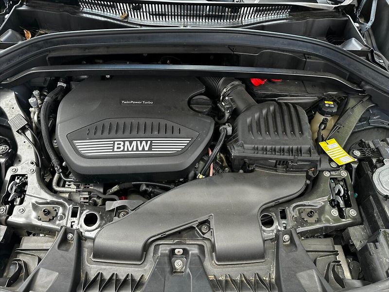 BMW X1 2,0 140kW-xDRIVE-CZ-DPH-VÝBAVA - fotka 42 z 44