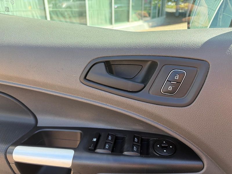 Ford Tourneo Connect 1.5TDCi 74kW*PO SERVISU*ČR* - fotka 16 z 16