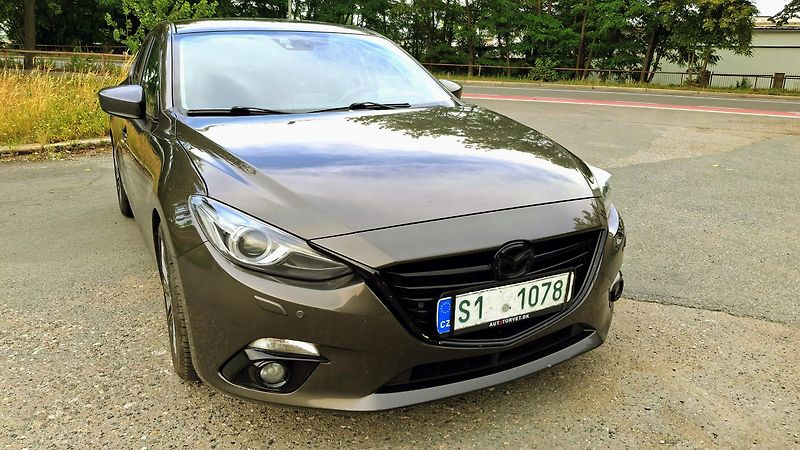 Mazda 3 benzin 121 kw sport line - fotka 26 z 49