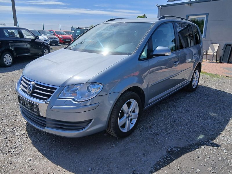 Volkswagen Touran 1.9 TDI, United, 6 rychl. - fotka 2 z 34