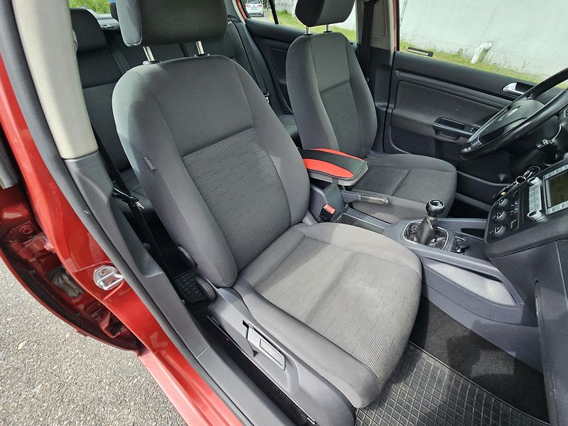 Volkswagen Golf (2008) 5 1.4TSI KLIMA - fotka 13 z 15