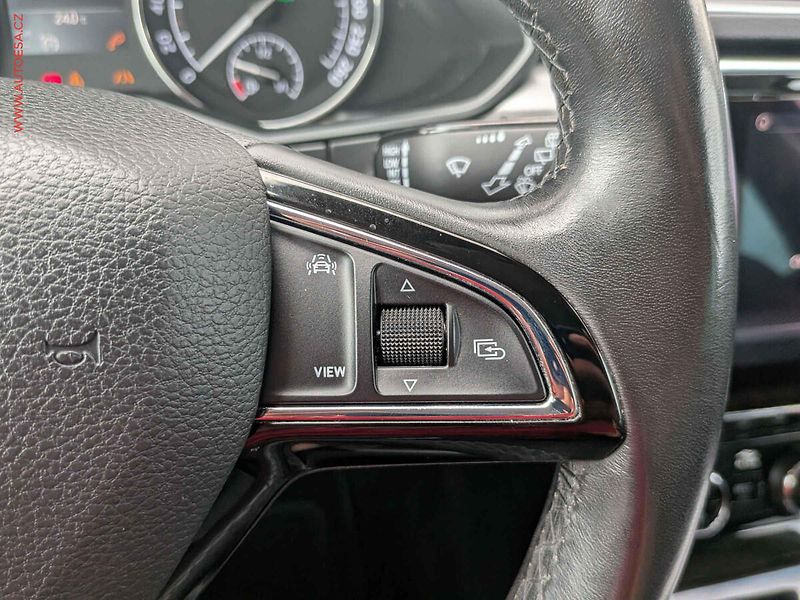 Škoda Superb (2019) 1.6 TDi, Style, DSG, bixen - fotka 14 z 15