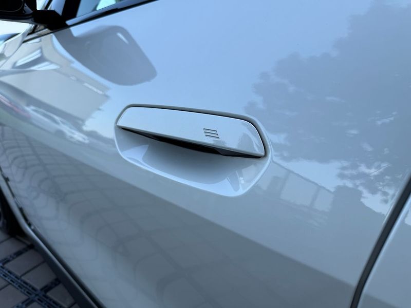 BMW Ostatní eDrive 40 LASER H&K HUD Mpaket - fotka 9 z 45