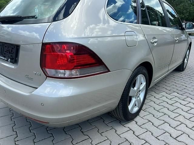 Volkswagen Golf 1,2TSi 77kW Variant Tažné zař. - fotka 10 z 54