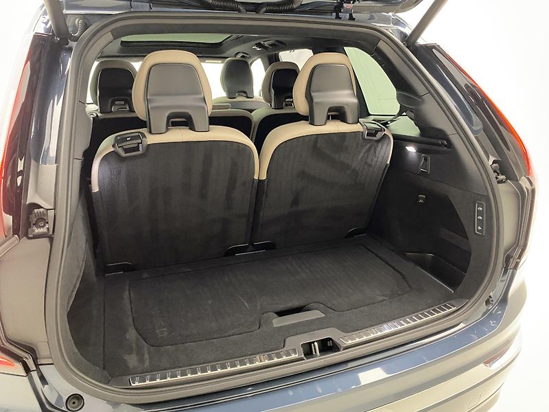 Volvo XC90 T8 AWD RECHARGE BRIGHT ULTRA 7 - fotka 35 z 73