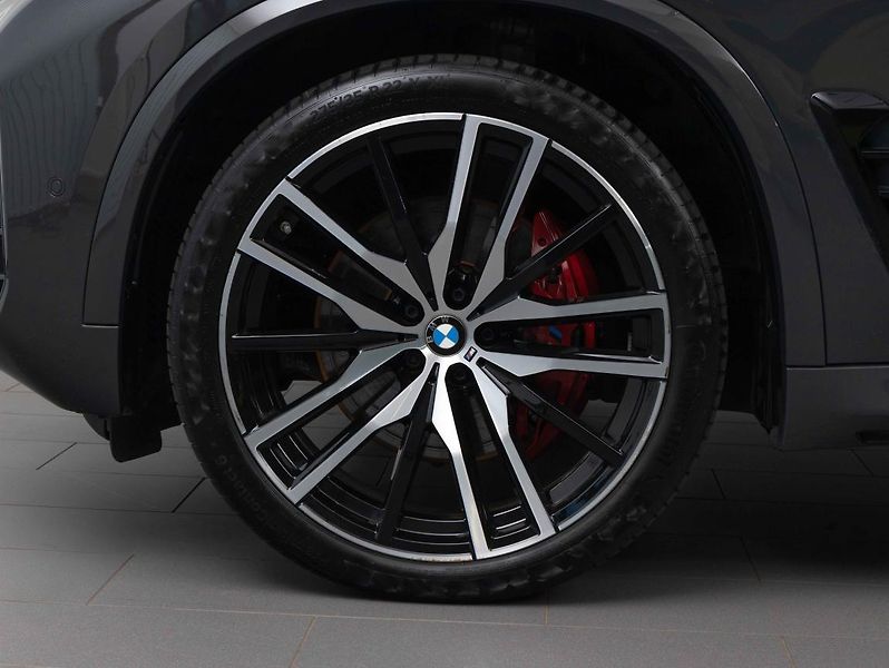 BMW X5 xDrive30d - fotka 6 z 22