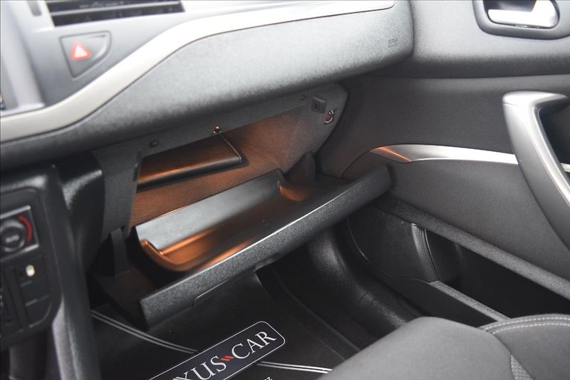 Citroën C5 2,0 HDi 103KW PO ROZVODECH - fotka 46 z 50