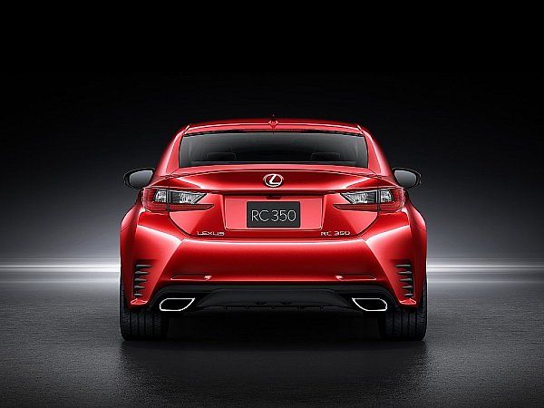 Lexus RC.