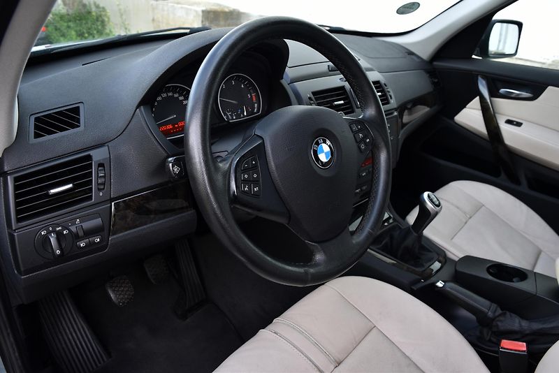 BMW X3 xDrive20d LCi,KŮŽE,VÝHŘEV,TEMP - fotka 9 z 40