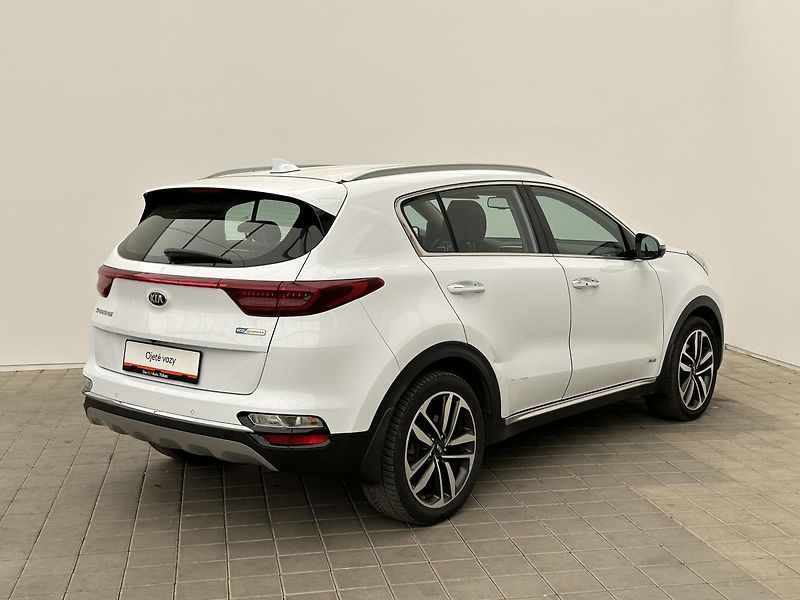 Kia Sportage 2.0 CRDi 4x4 PREMIUM (2019) - fotka 2 z 27