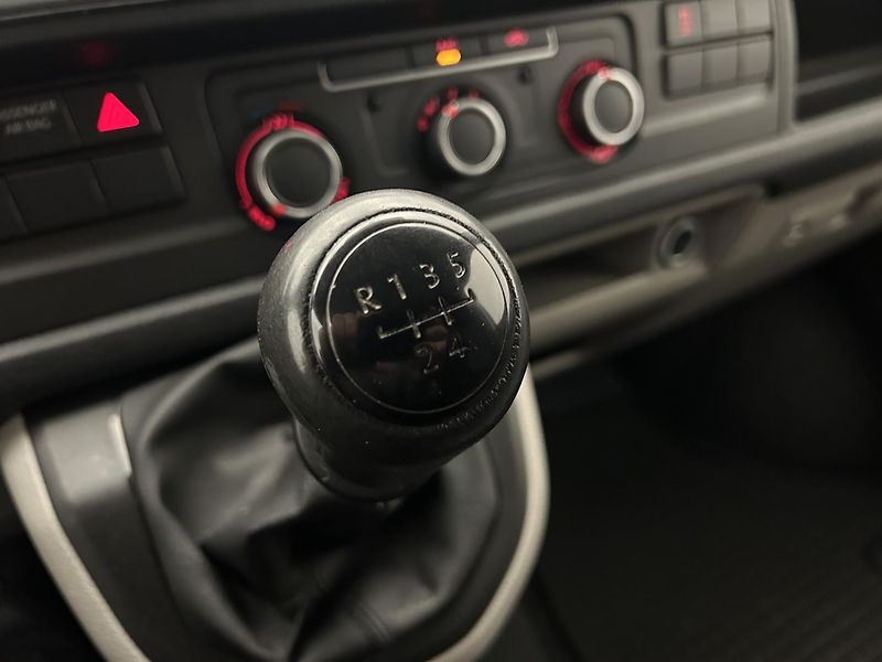 Volkswagen Transporter 2.0 TDI - fotka 11 z 21