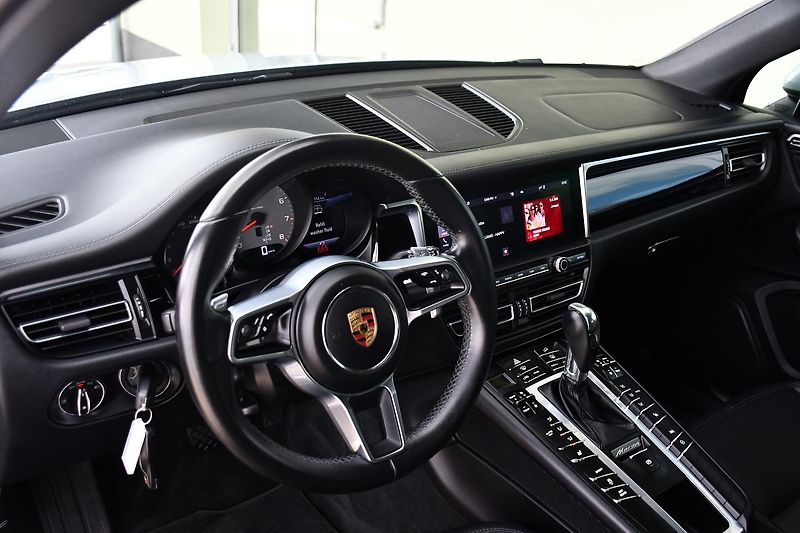 Porsche Macan S 3.0V6 260kW PANO - fotka 15 z 39