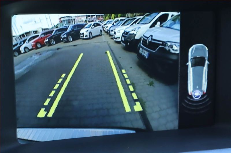 Volvo V60 (2015) D4 2.0, Automat, Serv.kniha - fotka 19 z 23