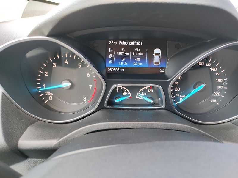 Ford Kuga (2018) ČR 1.5 EcoBoost 110kW - fotka 15 z 28