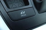Toyota RAV4 (2019) 2.5 Hybrid - náhled 29