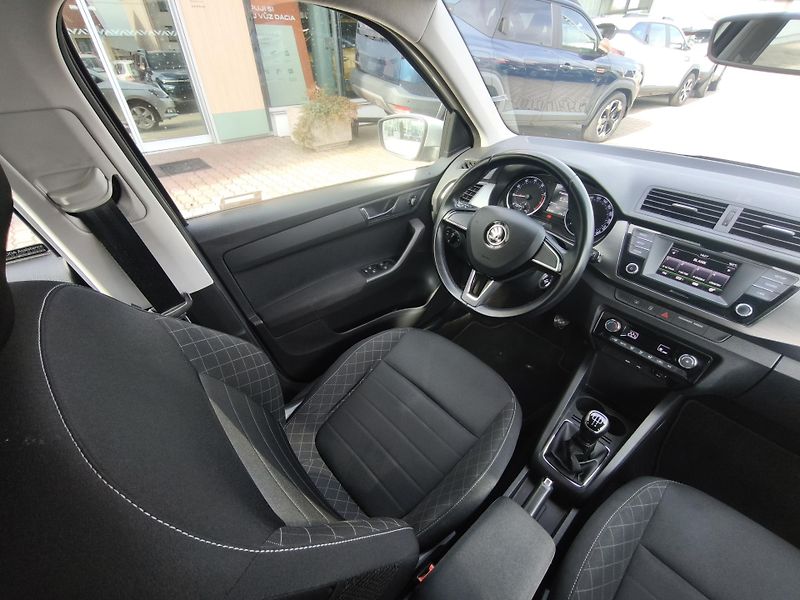 Škoda Fabia 2018 ČR 1.0 TSI 70kW Style - fotka 7 z 34