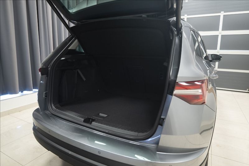 Škoda Karoq 2,0 TDI DSG KEYLESS VÝHŘEV ČR - fotka 37 z 38