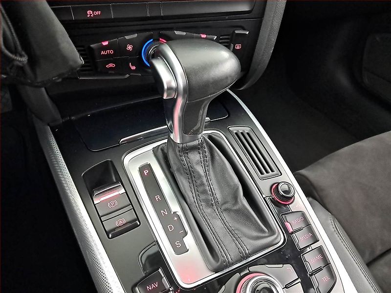 Audi A5 (2010) 2.0 TFSI, Automat, Serv.kniha - fotka 13 z 20