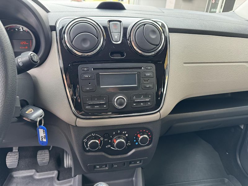Dacia Lodgy 1.6Sce 75kW, 7 míst - fotka 11 z 20