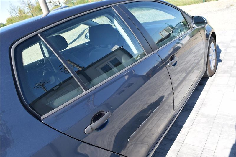 Volkswagen Golf 1,9 TDI 66KW BEZ DPF NOVÁ STK - fotka 9 z 45