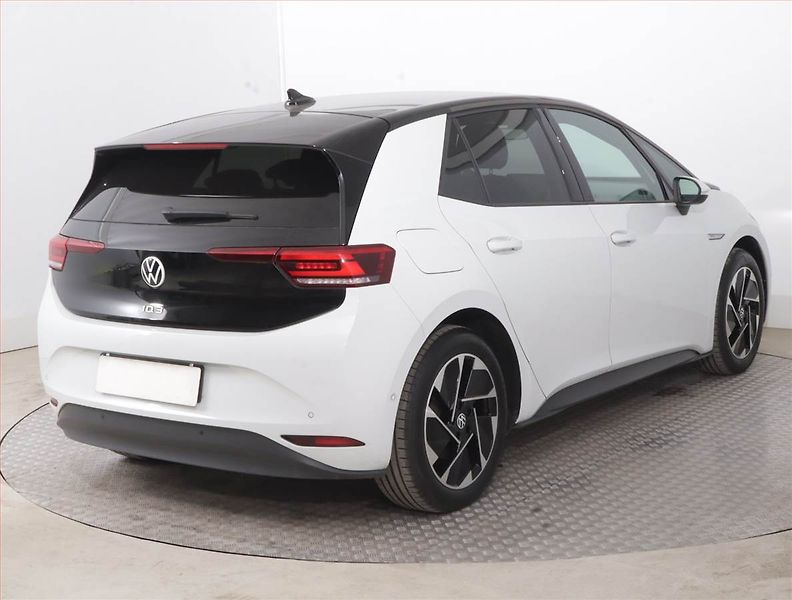 Volkswagen ID.3 (2022) Pro Perf. (62 kWh), SoH 89% - fotka 5 z 18