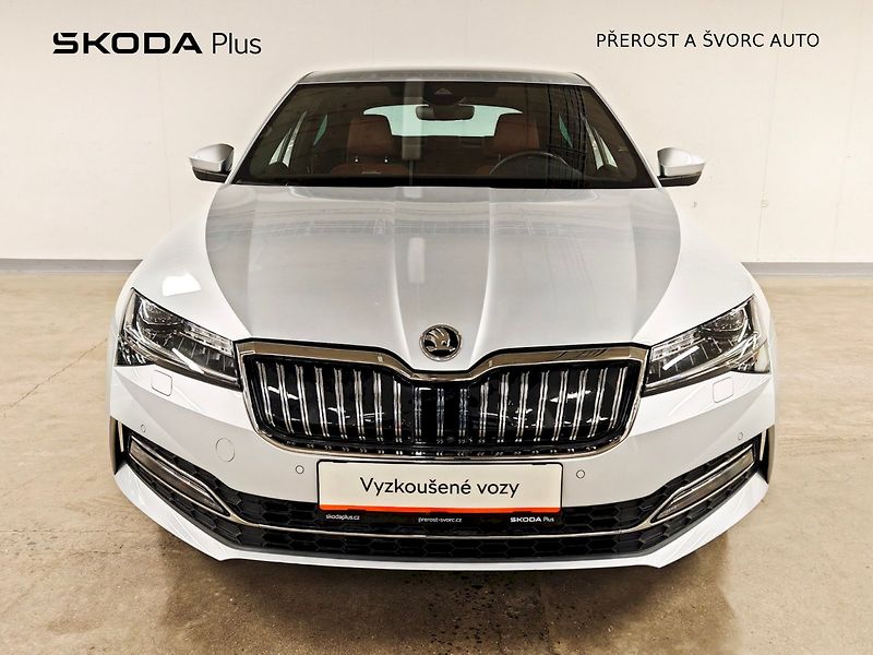 Škoda Superb (2024) iV 1.4 TSI 160 kW DSG L&K - fotka 4 z 31