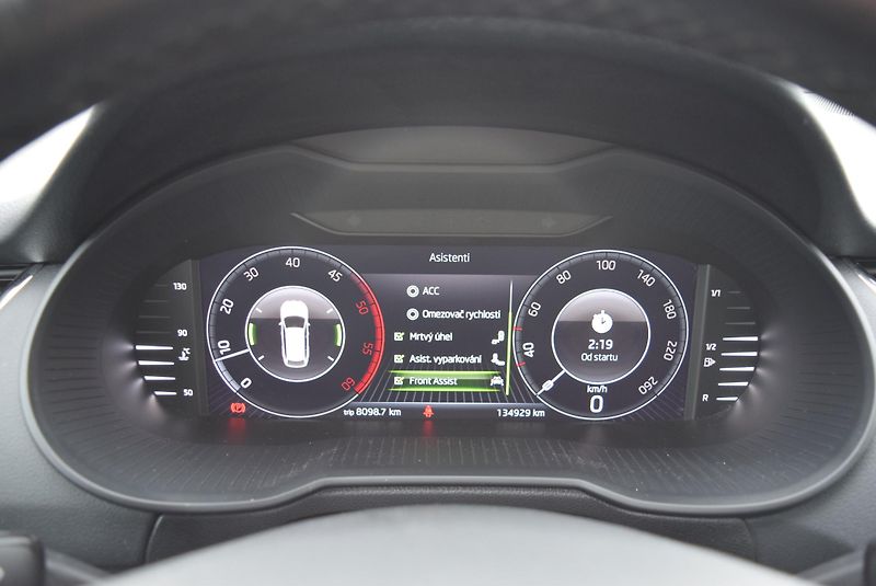 Škoda Octavia (2020) 2.0TDI 110kwSOLEIL VIRTUAL KAM - fotka 32 z 48