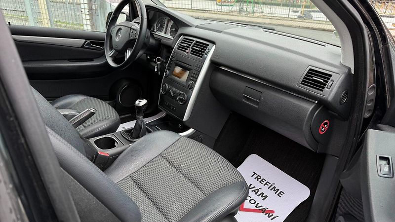 Mercedes-Benz Třídy B (2009) B180i 85kW *Klima*PDC* - fotka 16 z 22
