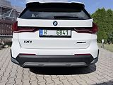 BMW iX1 (2023) - náhled 8