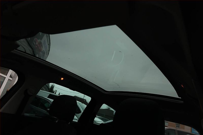 Peugeot 5008 (2012) 2.0 BlueHDi, Tempomat - fotka 17 z 17