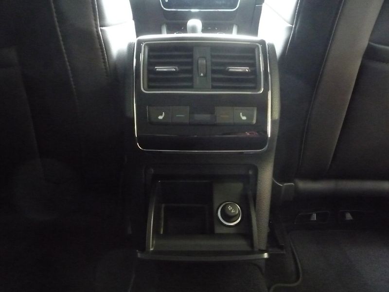 Škoda Superb (2023) 2,0TDi 110kW DSG STYLE Komfort - fotka 19 z 20