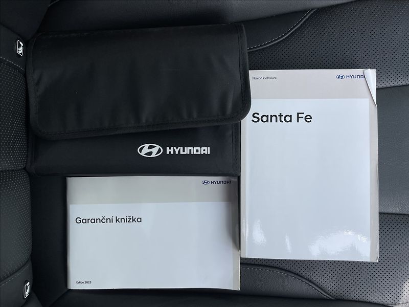 Hyundai Santa Fe 2,2 CRDi DCT Smart ACC+NAV+PDC - fotka 18 z 23