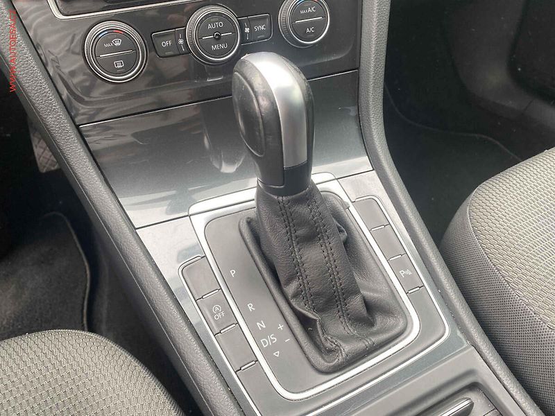 Volkswagen Golf (2019) 2.0 TDi, Comfortline, DSG - fotka 16 z 18