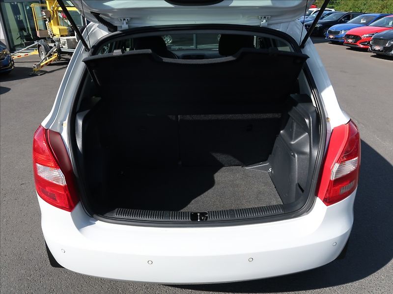 Škoda Fabia 1,2 i,NovéČR,Elegance,aut.klim - fotka 20 z 21