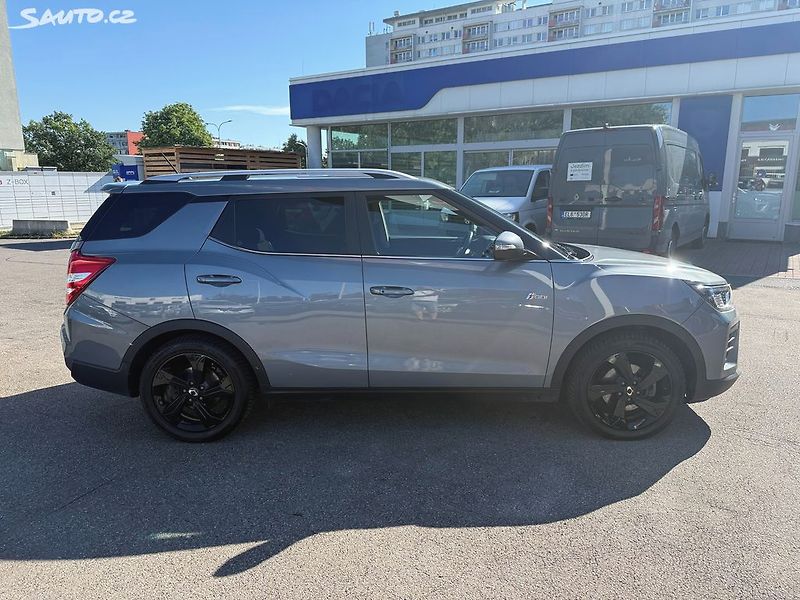 SsangYong Tivoli Grand 1.5 GDI Style Plus - fotka 5 z 33