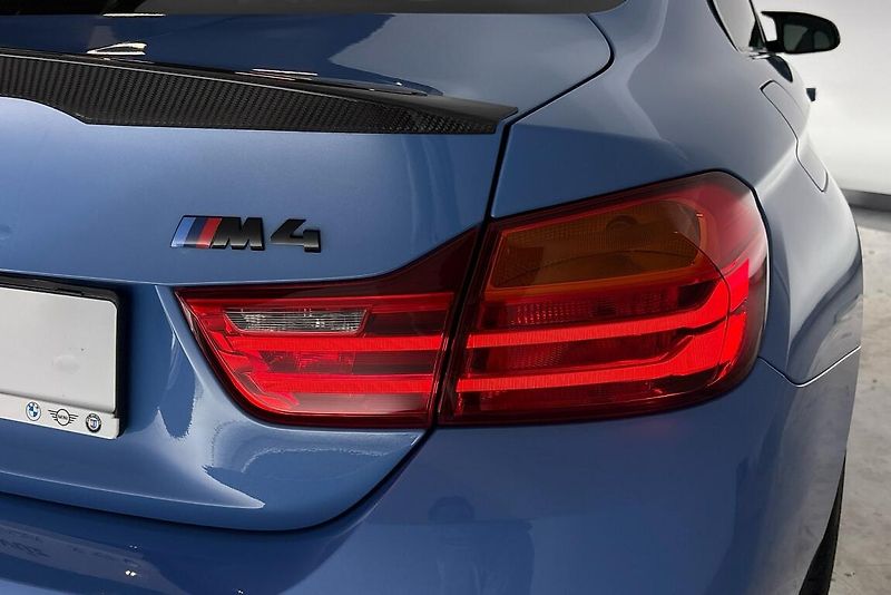BMW M4 Competition paket - fotka 39 z 39