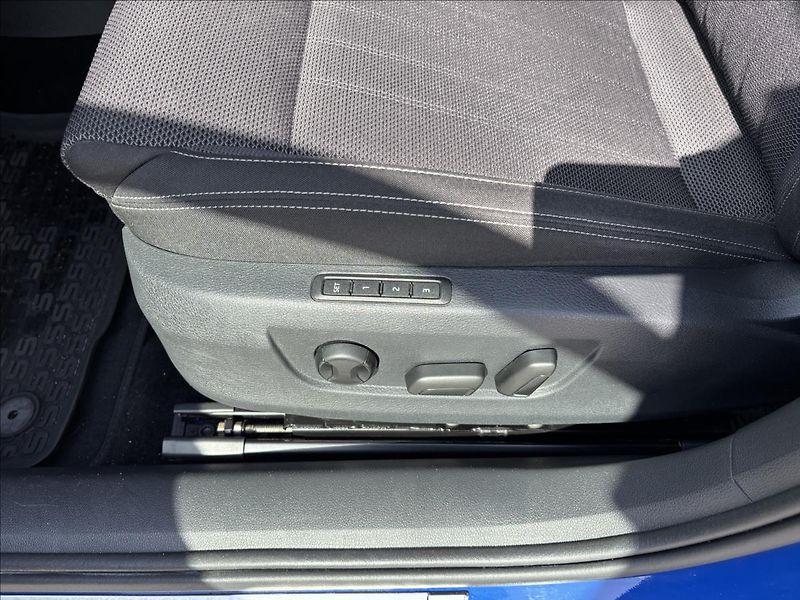 Škoda Superb 2,0 TDI 110kW Style DSG - fotka 24 z 47