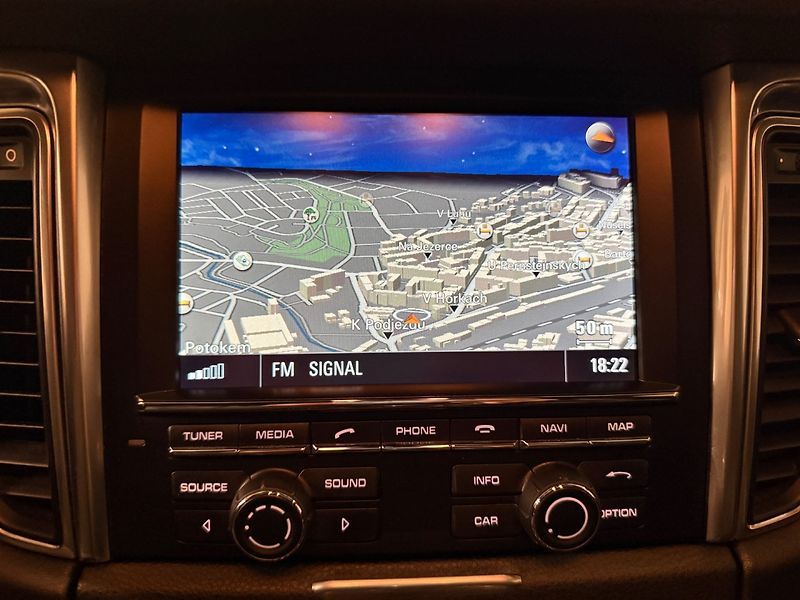 Porsche Macan (2014) S 3.0 V6 190 kW - fotka 16 z 24