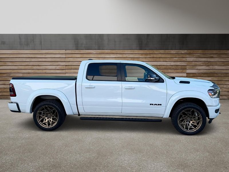 Dodge RAM (2021) +HEMI+PANORAMA+BRONZE WHEELS+ - fotka 2 z 20