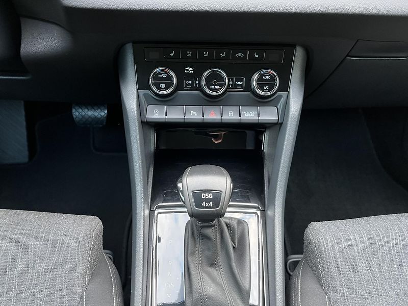 Škoda Karoq (2018) STYLE 2.0 TDI 4x4 DSG, NOVÉ ČR - fotka 22 z 35