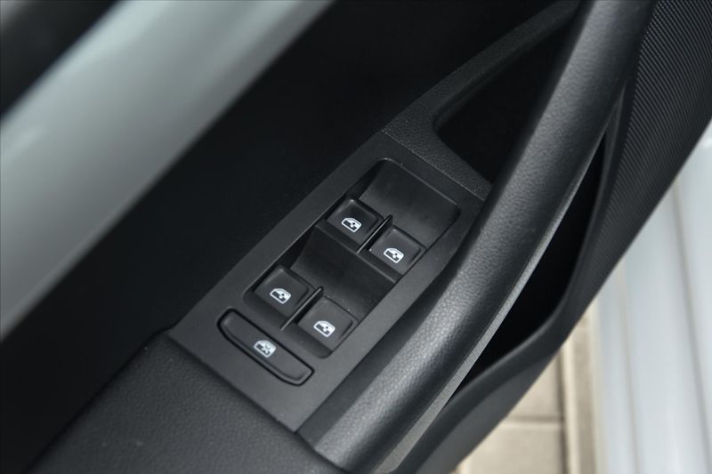 Škoda Octavia 1.6 TDI 81kW STYLE ČR - fotka 22 z 24