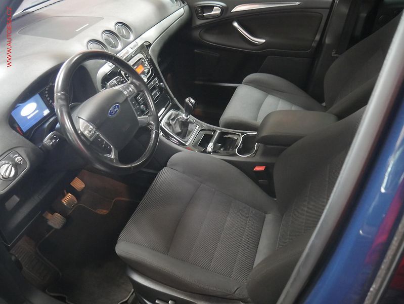 Ford Galaxy (2011) 2.2 TDCi, ČR, Ghia, panor - fotka 9 z 20