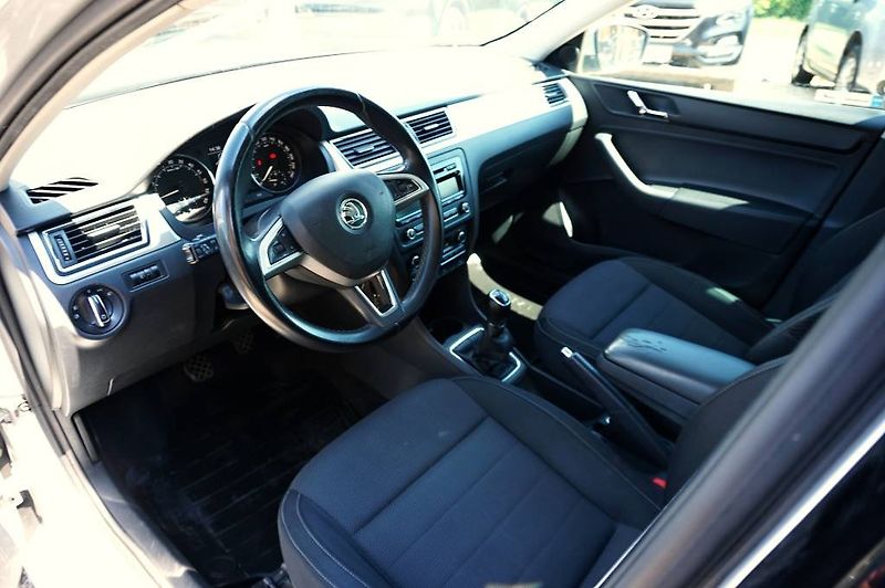 Škoda Rapid (2015) ELEGANCE 1,6 TDI 66 kW - fotka 22 z 38