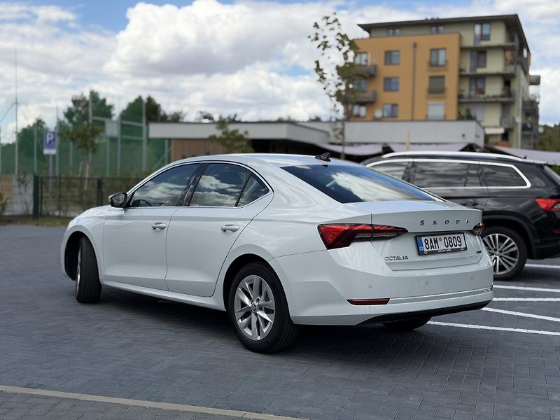 Škoda Octavia (2021) 1.0 tsi 81 kW e-tec/DPH - fotka 3 z 21