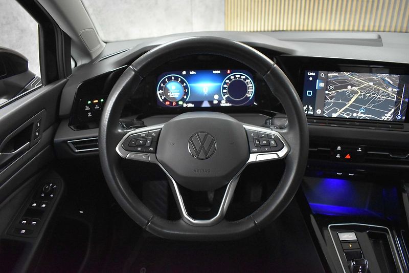 Volkswagen Golf 1.5 TSI STYLE*2xPNEU*DPH*ČR 1M - fotka 18 z 35