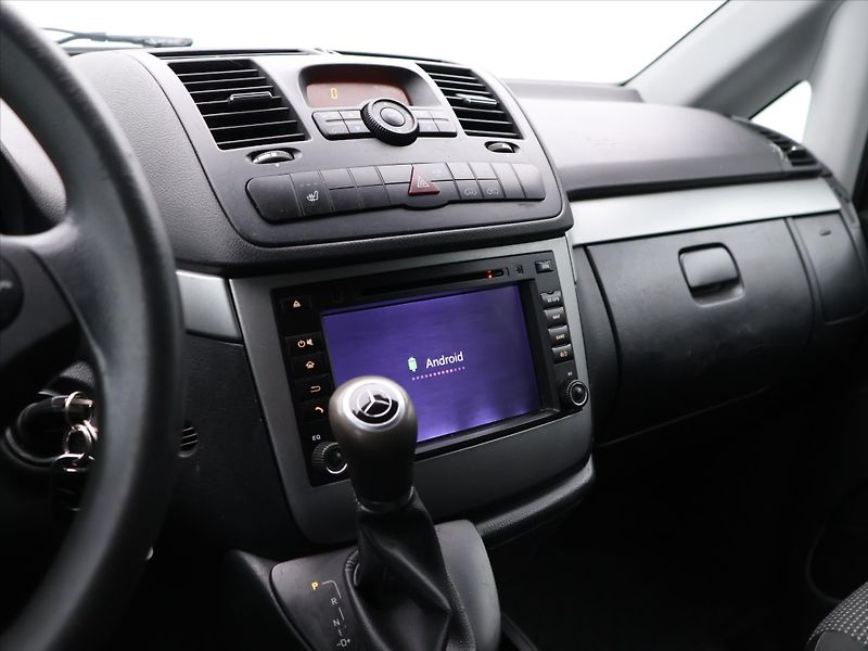 Mercedes-Benz Vito 3,0 165 kW, 6 míst, Automat - fotka 15 z 25