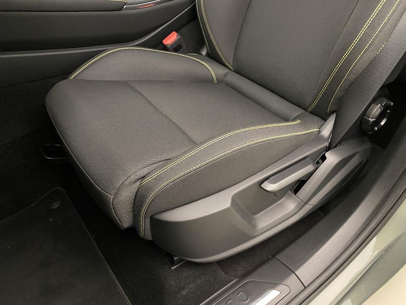 Lynk & Co 01 (2025) CORE PHEV AUT CZ 1.maj - fotka 29 z 95