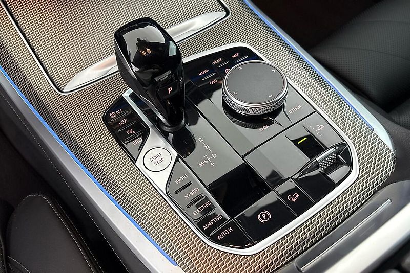 BMW X5 xDrive45e - fotka 25 z 28