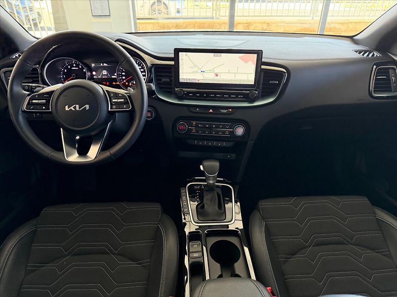 Kia XCeed (2025) 1,6 T-GDI 7DCT 132kW Steel Edi - fotka 7 z 10