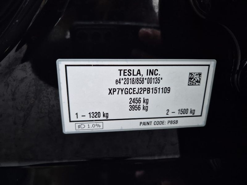 Tesla Model Y RWD 235kw 95,3 % - fotka 47 z 49